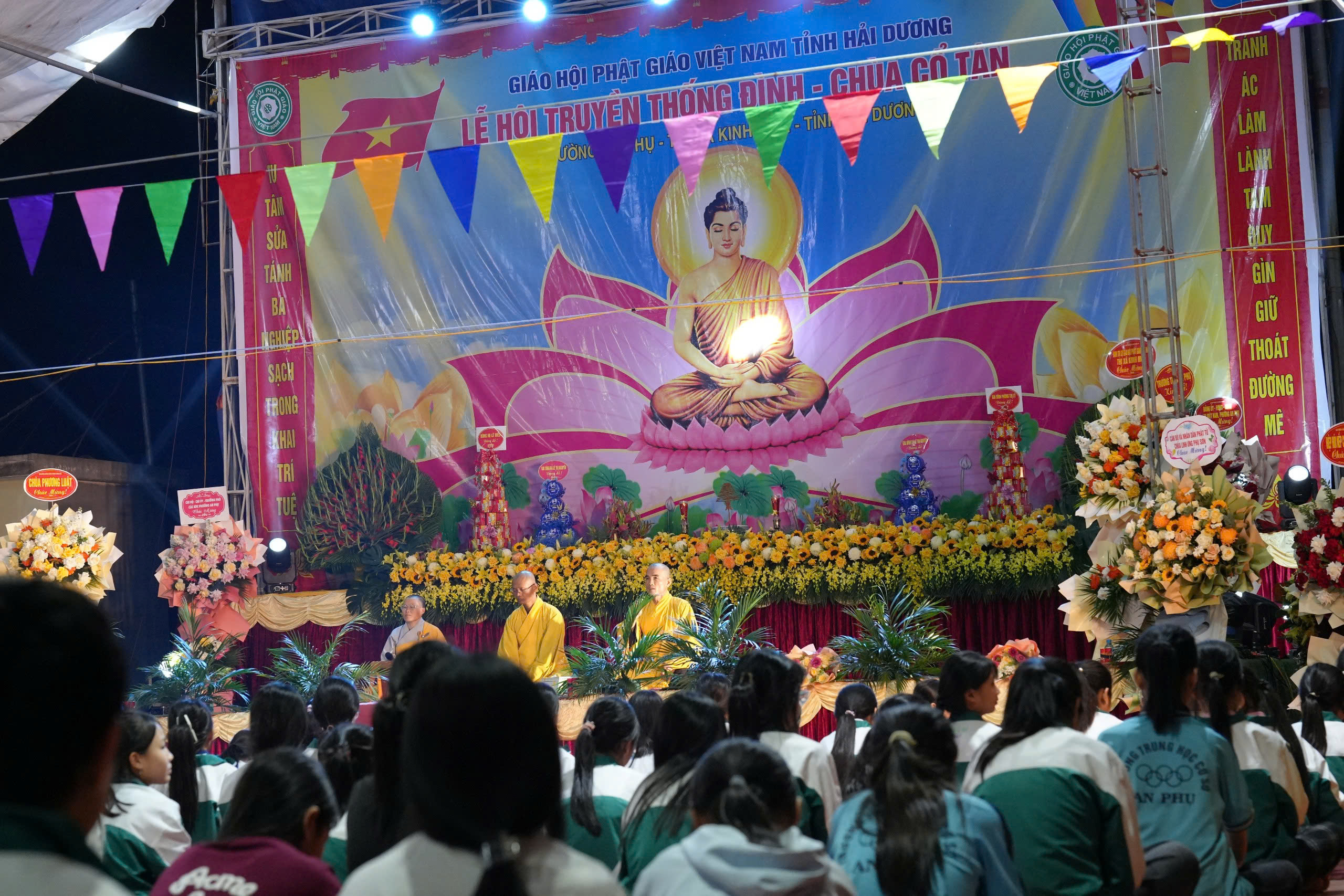 Traditional Festival and Candle Lighting Night of Co Tan Pagoda - Hai Duong