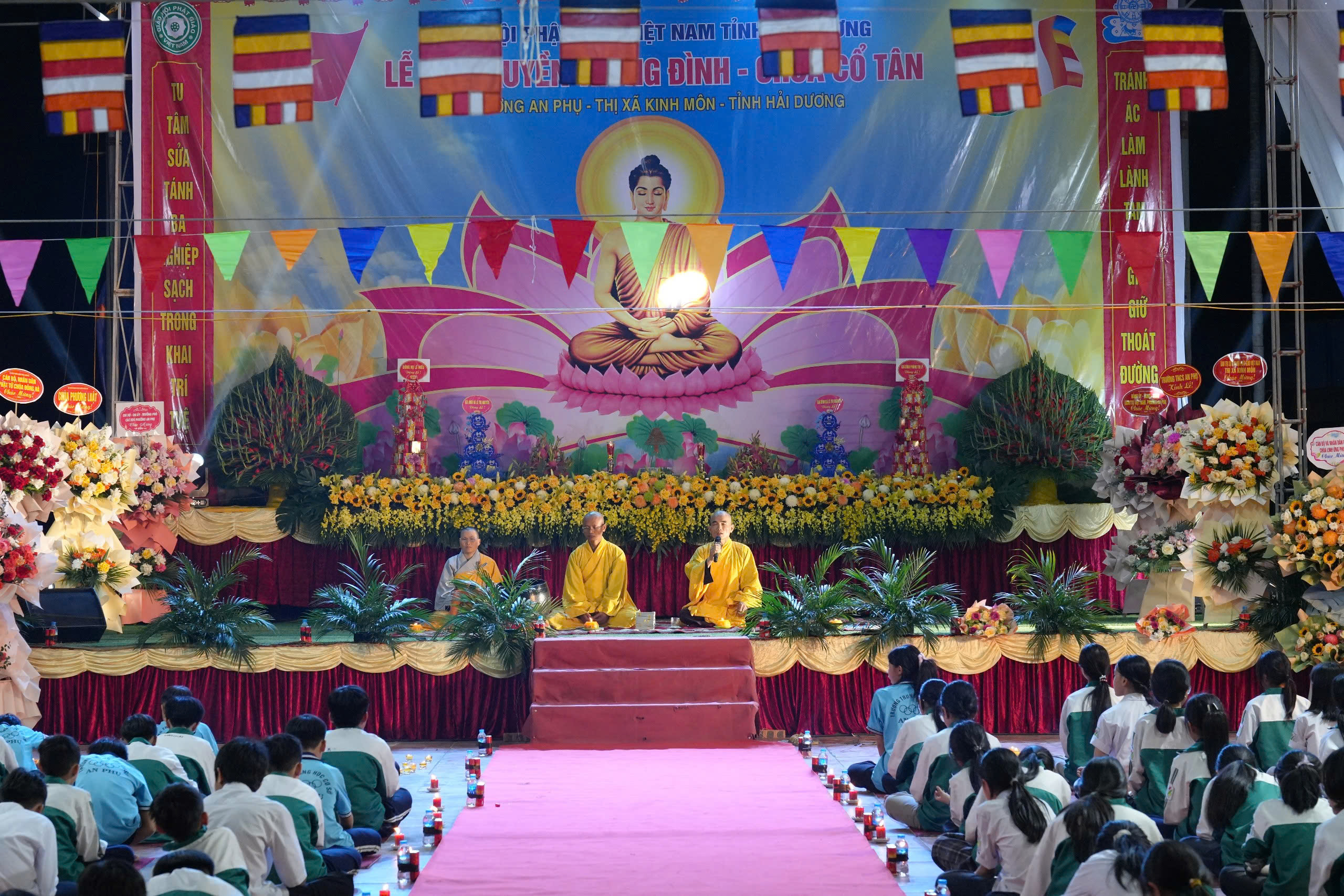 Traditional Festival and Candle Lighting Night of Co Tan Pagoda - Hai Duong