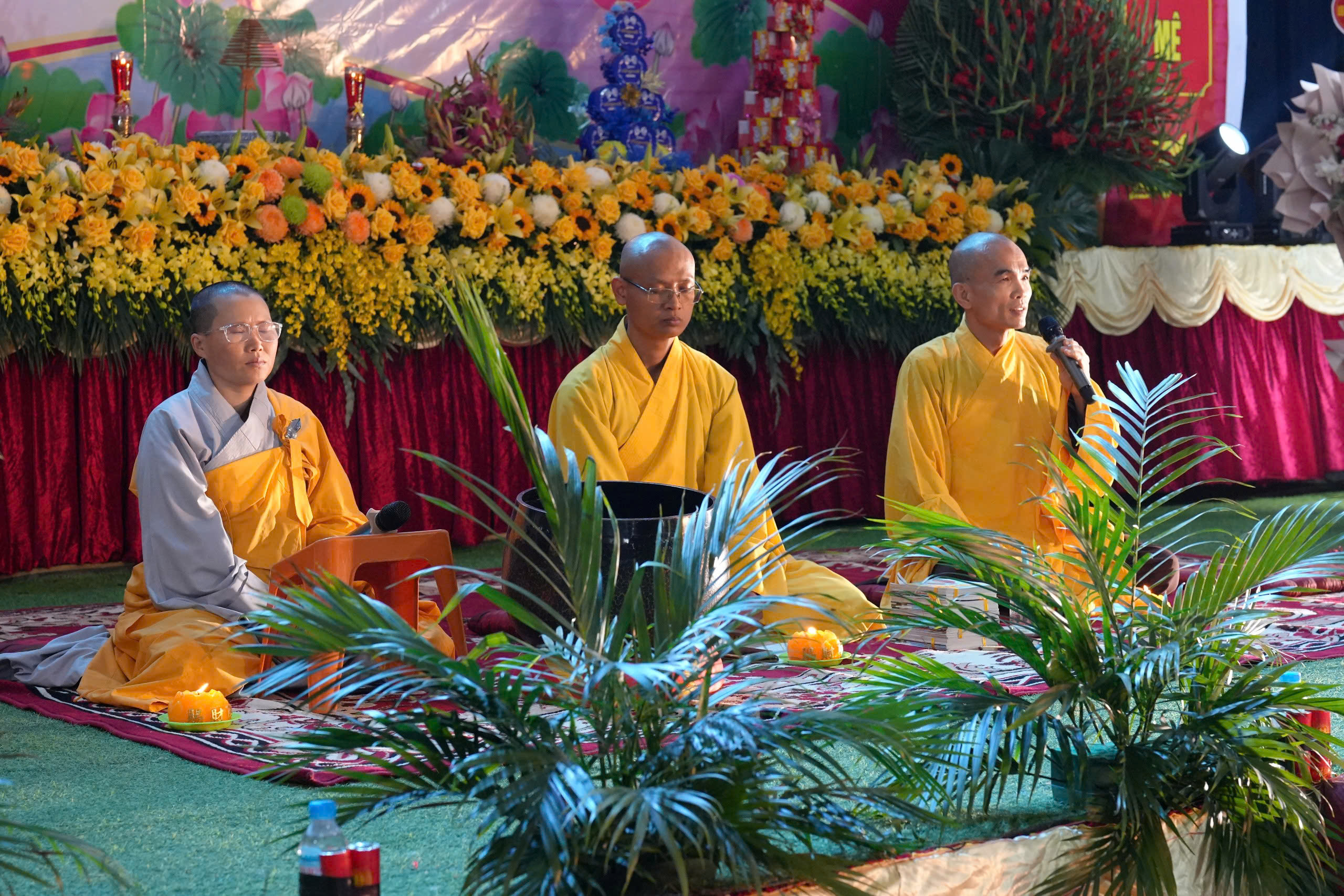 Traditional Festival and Candle Lighting Night of Co Tan Pagoda - Hai Duong