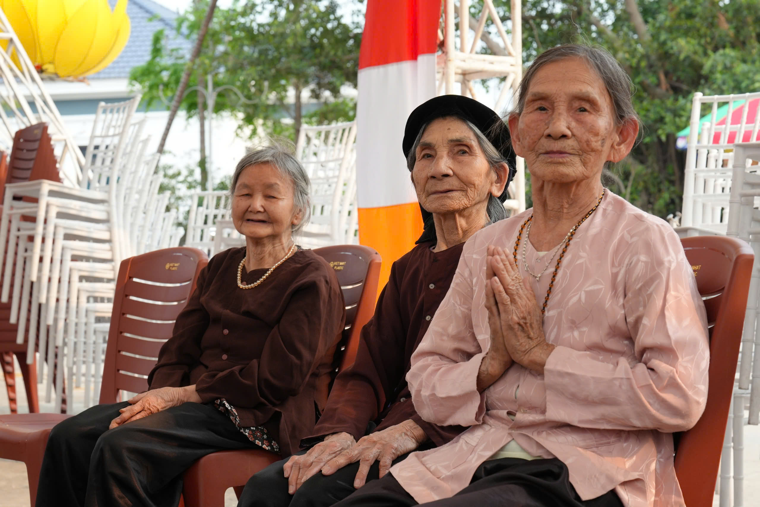 Traditional Festival and Candle Lighting Night of Co Tan Pagoda - Hai Duong