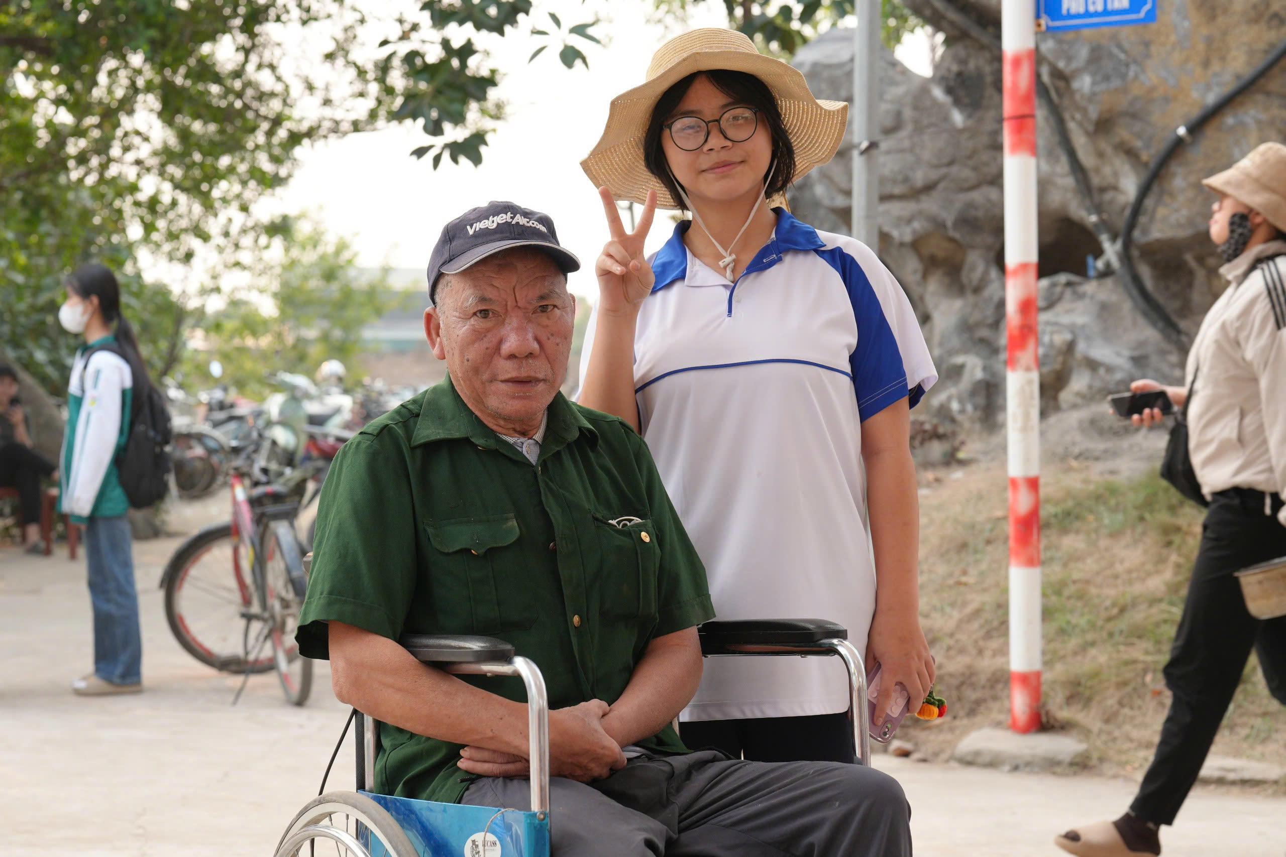 Traditional Festival and Candle Lighting Night of Co Tan Pagoda - Hai Duong