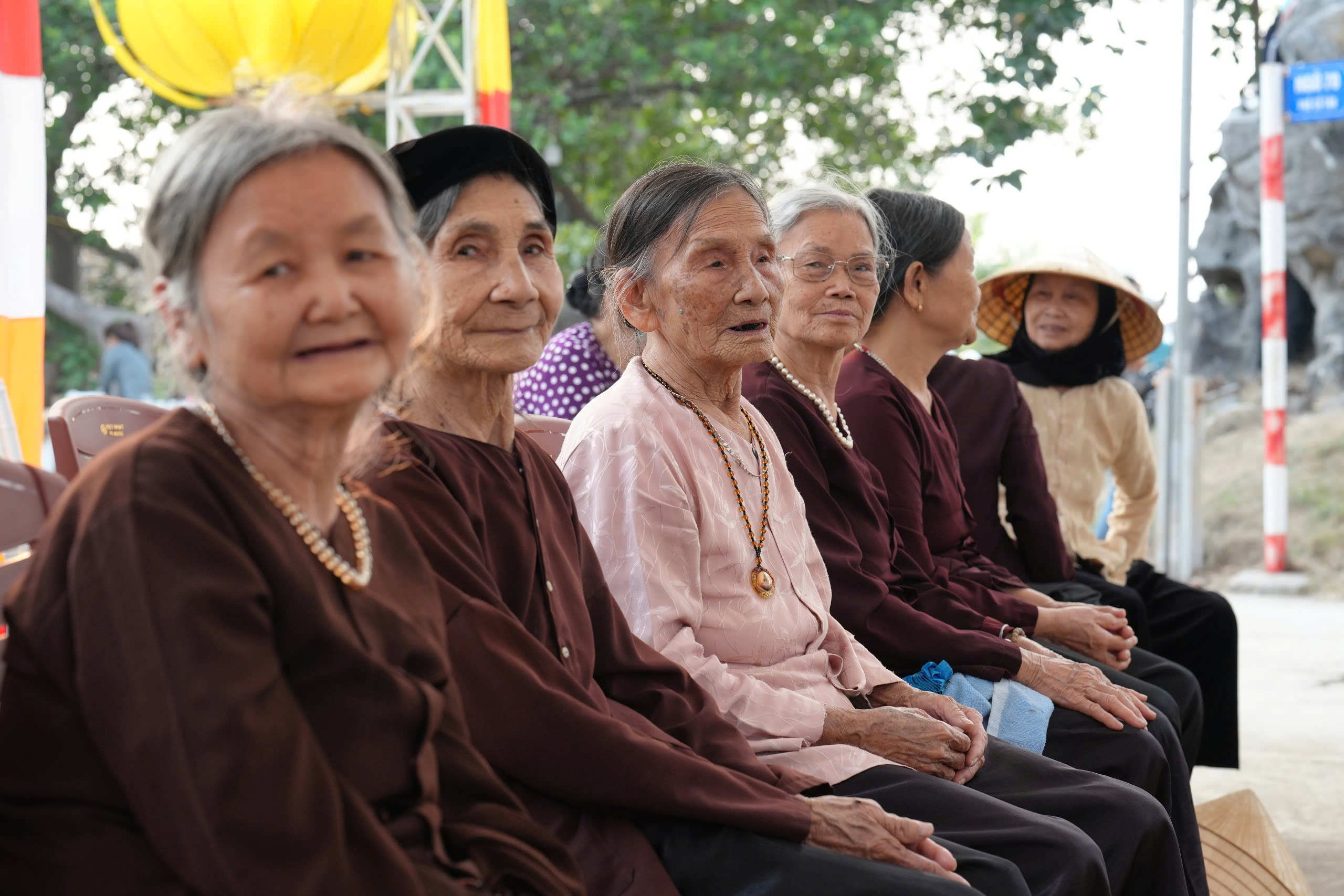 Traditional Festival and Candle Lighting Night of Co Tan Pagoda - Hai Duong