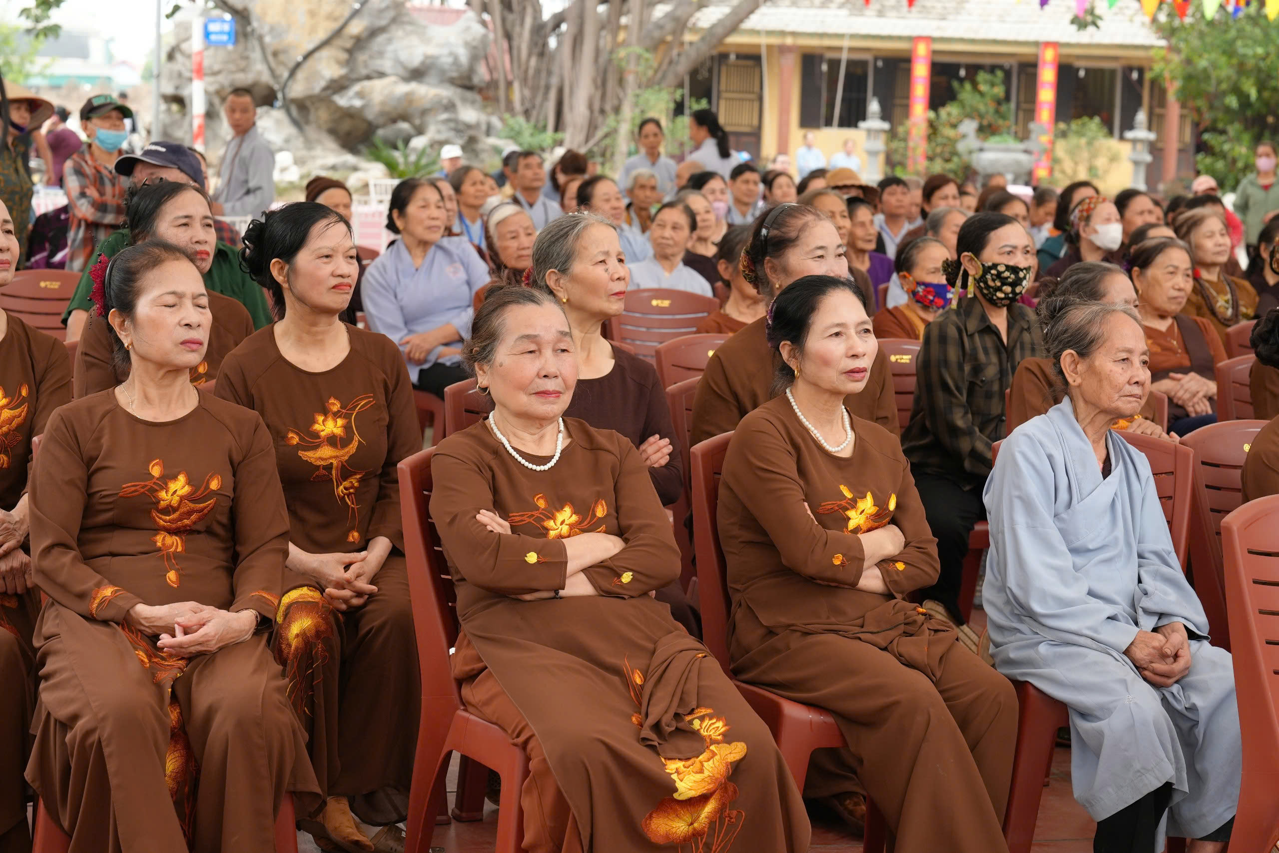 Traditional Festival and Candle Lighting Night of Co Tan Pagoda - Hai Duong