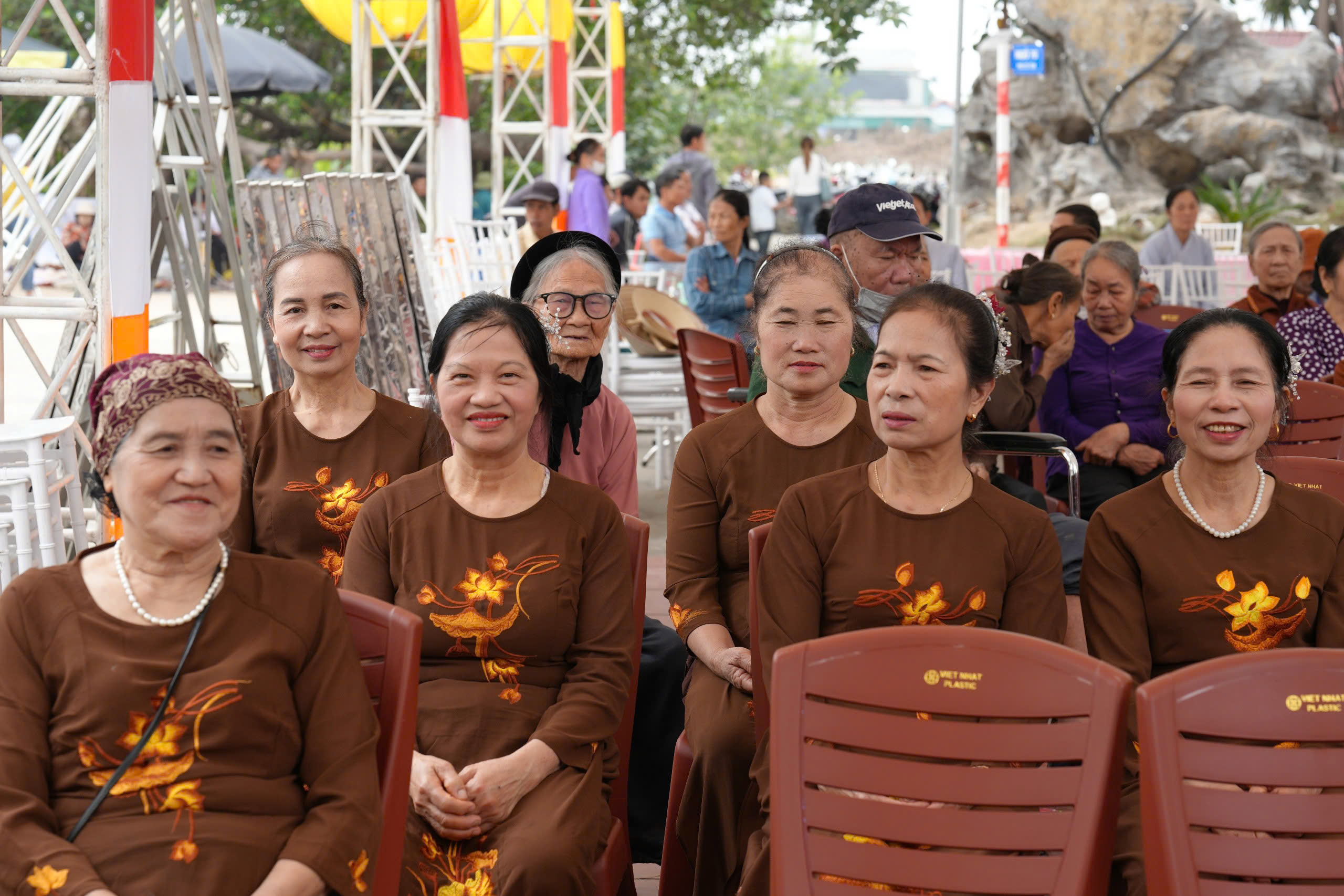 Traditional Festival and Candle Lighting Night of Co Tan Pagoda - Hai Duong