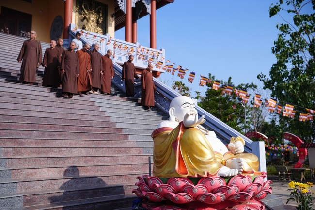 Buddhist trip to visit some branches in the Central Highlands provinces
