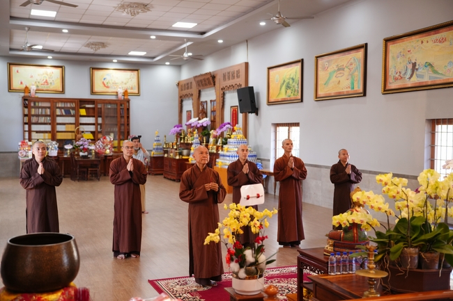 Buddhist trip to visit some branches in the Central Highlands provinces