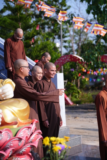 Buddhist trip to visit some branches in the Central Highlands provinces