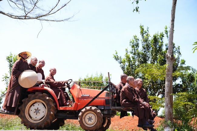 Buddhist trip to visit some branches in the Central Highlands provinces
