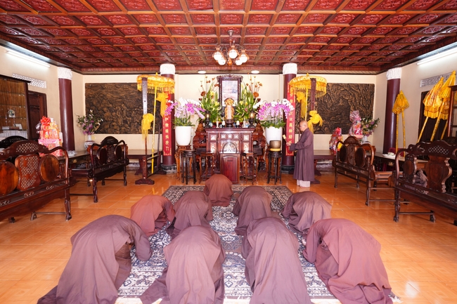 Buddhist trip to visit some branches in the Central Highlands provinces