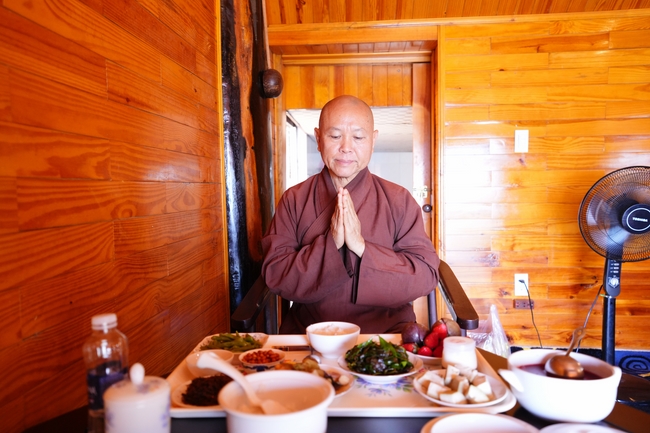 Buddhist trip to visit some branches in the Central Highlands provinces