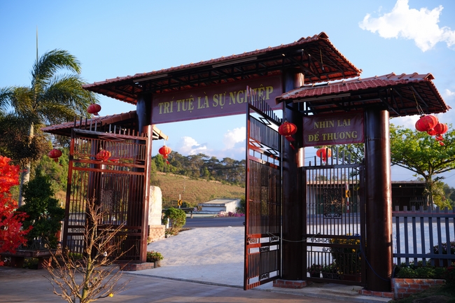 Buddhist trip to visit some branches in the Central Highlands provinces