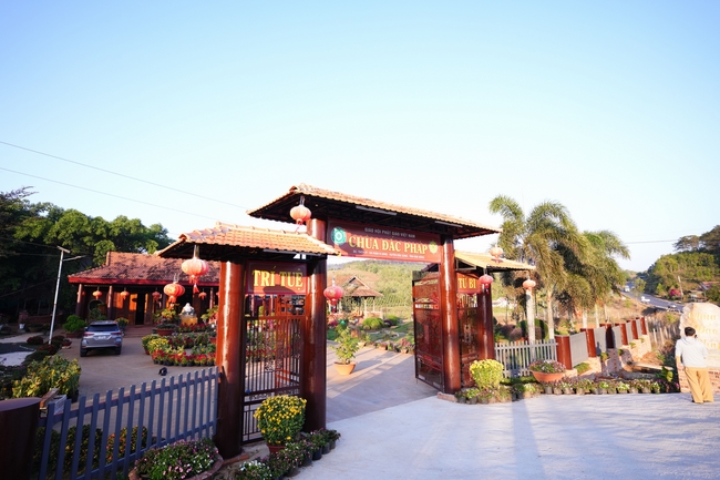 Buddhist trip to visit some branches in the Central Highlands provinces