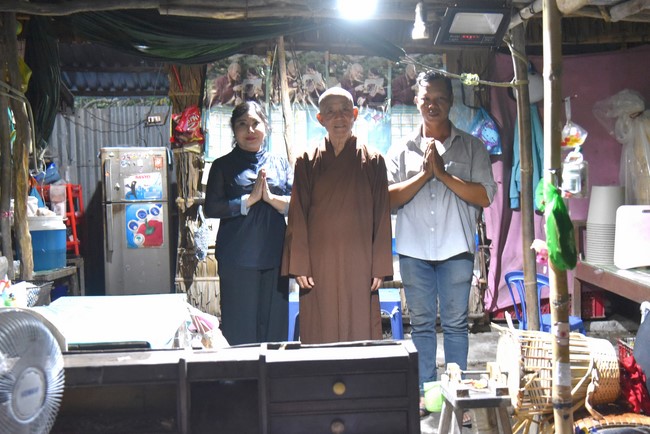 Charity Board: Support money to build charity houses at Chau Thanh district, Dong Thap