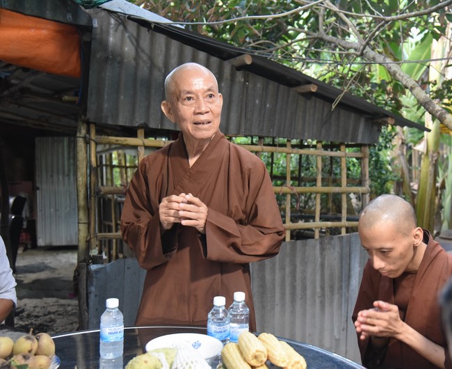 Charity Board: Support money to build charity houses at Chau Thanh district, Dong Thap