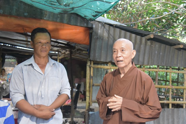 Charity Board: Support money to build charity houses at Chau Thanh district, Dong Thap