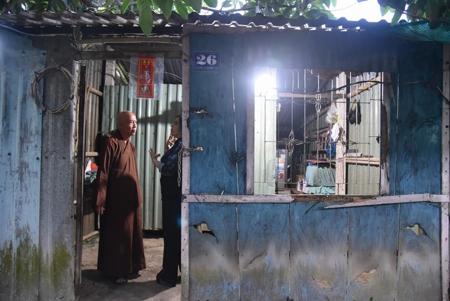 Charity Board: Support money to build charity houses at Chau Thanh district, Dong Thap