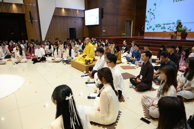 Đêm nhạc thiền “Tuổi trẻ màu lam”