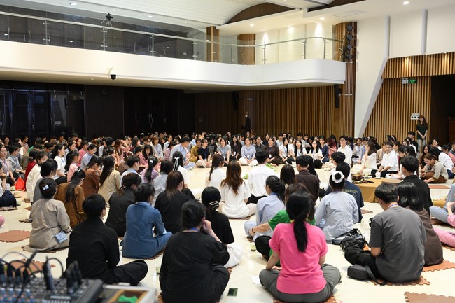 Đêm nhạc thiền “Tuổi trẻ màu lam”