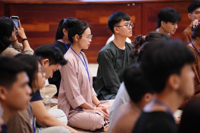 Đêm nhạc thiền “Tuổi trẻ màu lam”