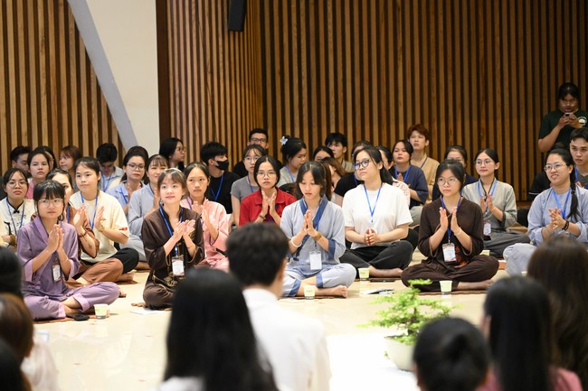 Đêm nhạc thiền “Tuổi trẻ màu lam”