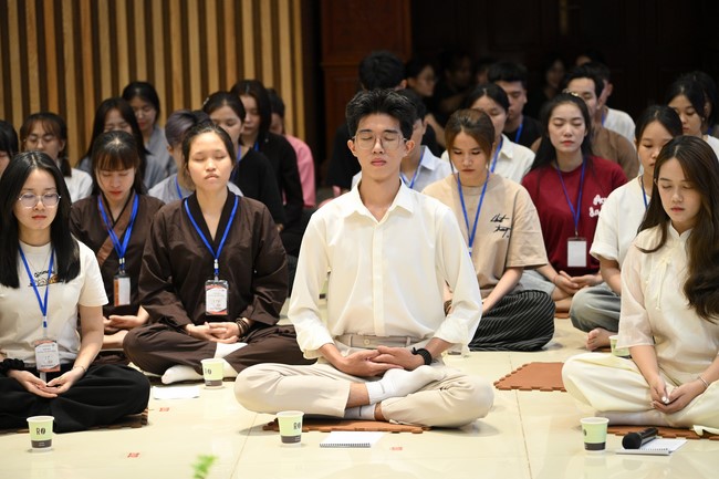 Đêm nhạc thiền “Tuổi trẻ màu lam”