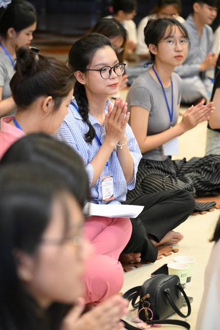 Đêm nhạc thiền “Tuổi trẻ màu lam”