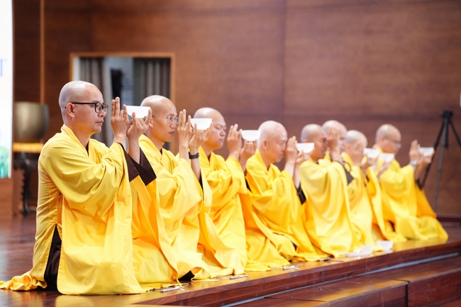 Khai khóa Khóa Tu Phật Thất – lần 105