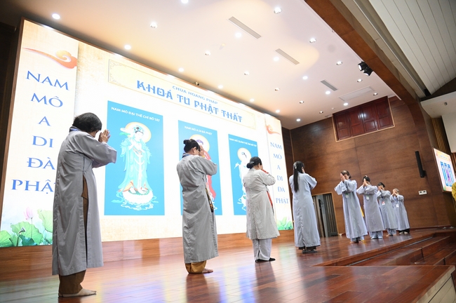 Khai khóa Khóa Tu Phật Thất – lần 105