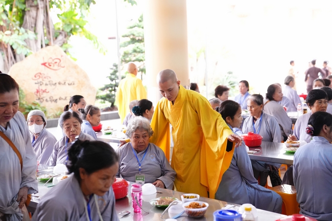 Khai khóa Khóa Tu Phật Thất – lần 105