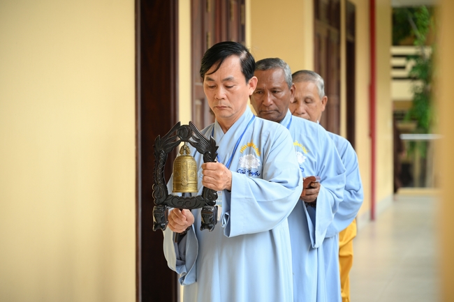 Dharma Talk “The Buddha appeared to bring happiness to gods and humans” preached by Most Thích Nhat Hy in the 105th Seven-Day Retreat