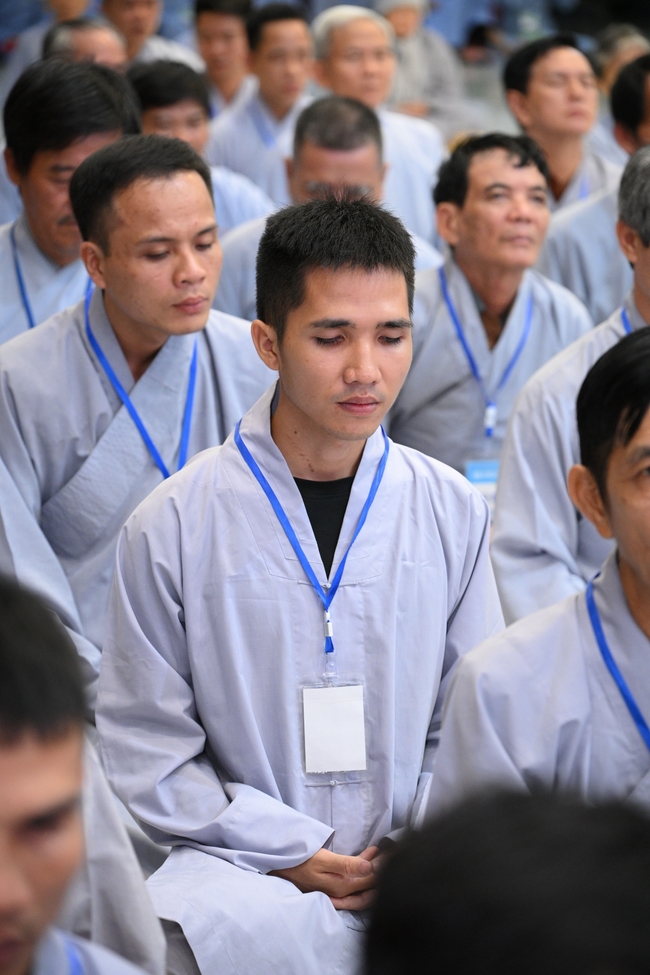 Dharma Talk “The Buddha appeared to bring happiness to gods and humans” preached by Most Thích Nhat Hy in the 105th Seven-Day Retreat