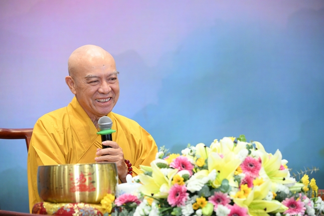Dharma Talk “The Buddha appeared to bring happiness to gods and humans” preached by Most Thích Nhat Hy in the 105th Seven-Day Retreat