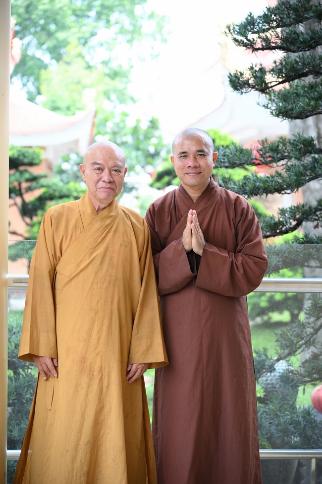 Dharma Talk “The Buddha appeared to bring happiness to gods and humans” preached by Most Thích Nhat Hy in the 105th Seven-Day Retreat