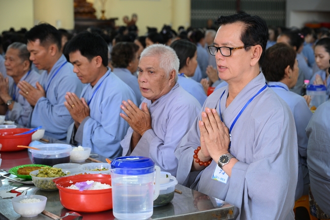 Dharma Talk “The Buddha appeared to bring happiness to gods and humans” preached by Most Thích Nhat Hy in the 105th Seven-Day Retreat