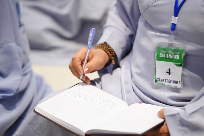 Pháp thoại “Niệm Phật thoát sinh tử” – Thượng toạ Thích Pháp Đăng – KTPT 105