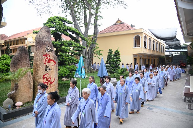 Pháp thoại “Niệm Phật thoát sinh tử” – Thượng toạ Thích Pháp Đăng – KTPT 105