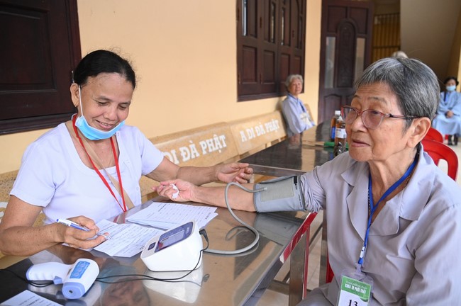 Pháp thoại “Niệm Phật thoát sinh tử” – Thượng toạ Thích Pháp Đăng – KTPT 105