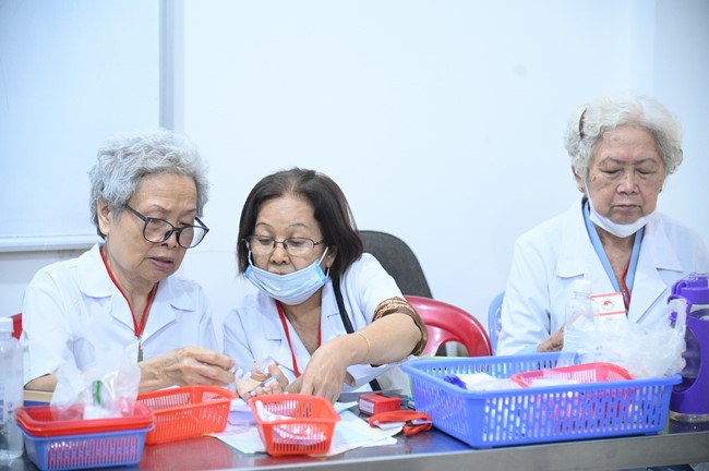 Pháp thoại “Niệm Phật thoát sinh tử” – Thượng toạ Thích Pháp Đăng – KTPT 105