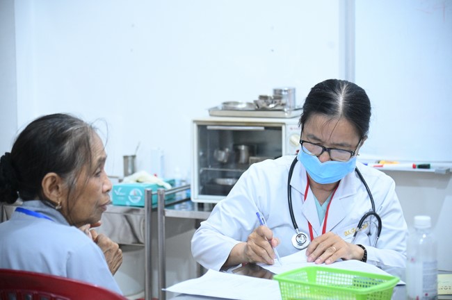 Pháp thoại “Niệm Phật thoát sinh tử” – Thượng toạ Thích Pháp Đăng – KTPT 105