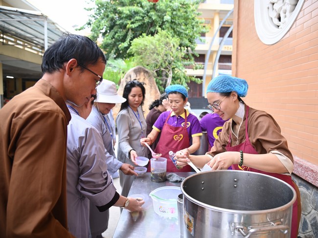Pháp thoại “Niệm Phật thoát sinh tử” – Thượng toạ Thích Pháp Đăng – KTPT 105