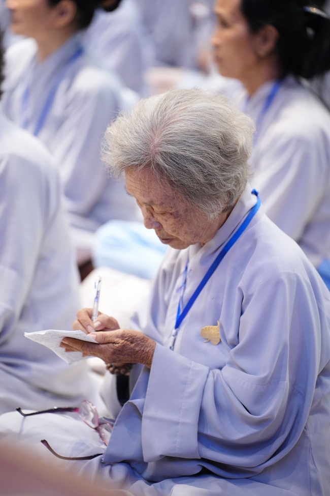 Pháp thoại “Hai pháp cần yếu tăng trưởng huệ tâm” – Ni sư Thích Nữ Hương Nhũ – KTPT 105