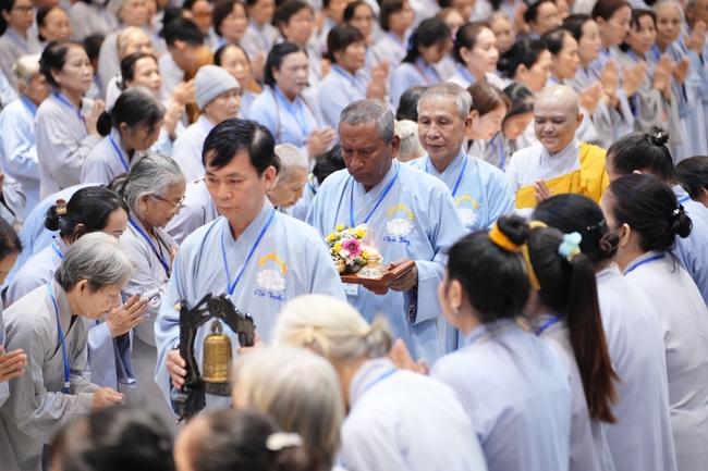 Pháp thoại “Hai pháp cần yếu tăng trưởng huệ tâm” – Ni sư Thích Nữ Hương Nhũ – KTPT 105