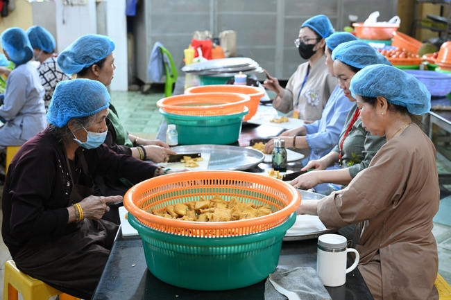 Pháp thoại “Hai pháp cần yếu tăng trưởng huệ tâm” – Ni sư Thích Nữ Hương Nhũ – KTPT 105