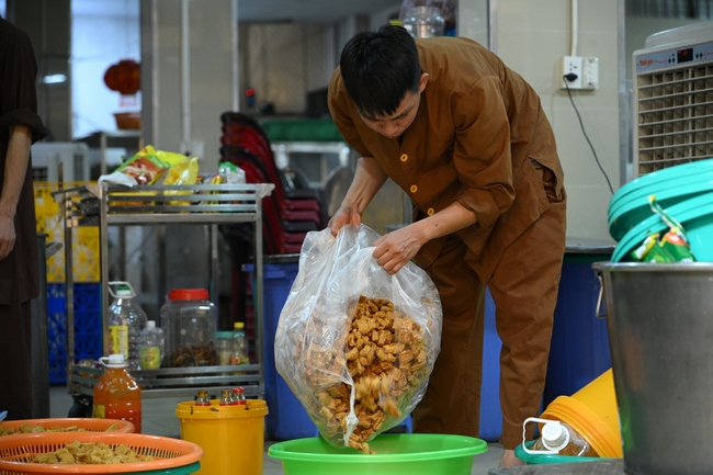 Pháp thoại “Hai pháp cần yếu tăng trưởng huệ tâm” – Ni sư Thích Nữ Hương Nhũ – KTPT 105