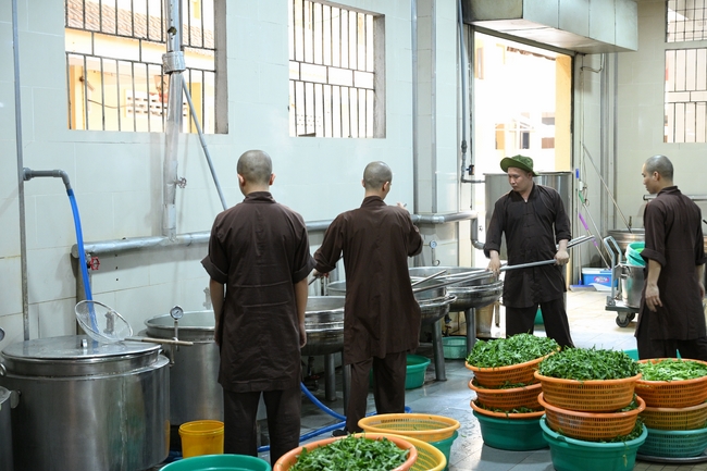 Pháp thoại “Hai pháp cần yếu tăng trưởng huệ tâm” – Ni sư Thích Nữ Hương Nhũ – KTPT 105