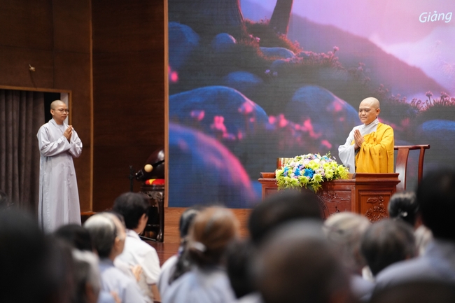 Pháp thoại “Hai pháp cần yếu tăng trưởng huệ tâm” – Ni sư Thích Nữ Hương Nhũ – KTPT 105