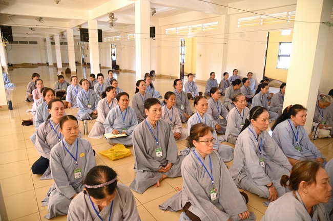 Pháp thoại “Những cạm bẫy trên đường tu” – Ni sư Thích Nữ Như Lan – KTPT 105