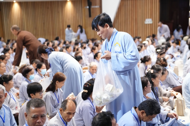 Pháp thoại “Những cạm bẫy trên đường tu” – Ni sư Thích Nữ Như Lan – KTPT 105