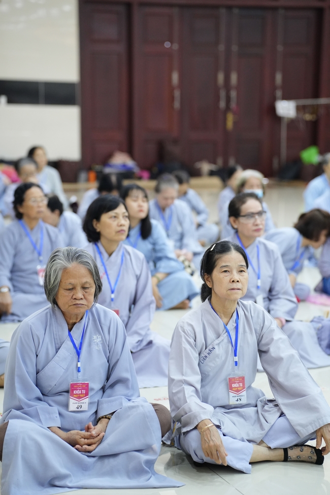 Pháp thoại “Những cạm bẫy trên đường tu” – Ni sư Thích Nữ Như Lan – KTPT 105