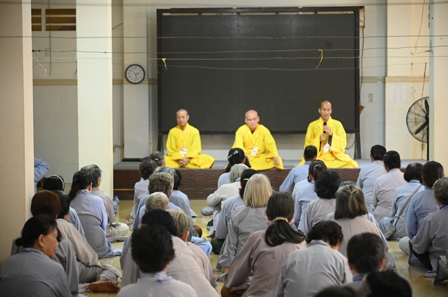 Pháp thoại “Những cạm bẫy trên đường tu” – Ni sư Thích Nữ Như Lan – KTPT 105